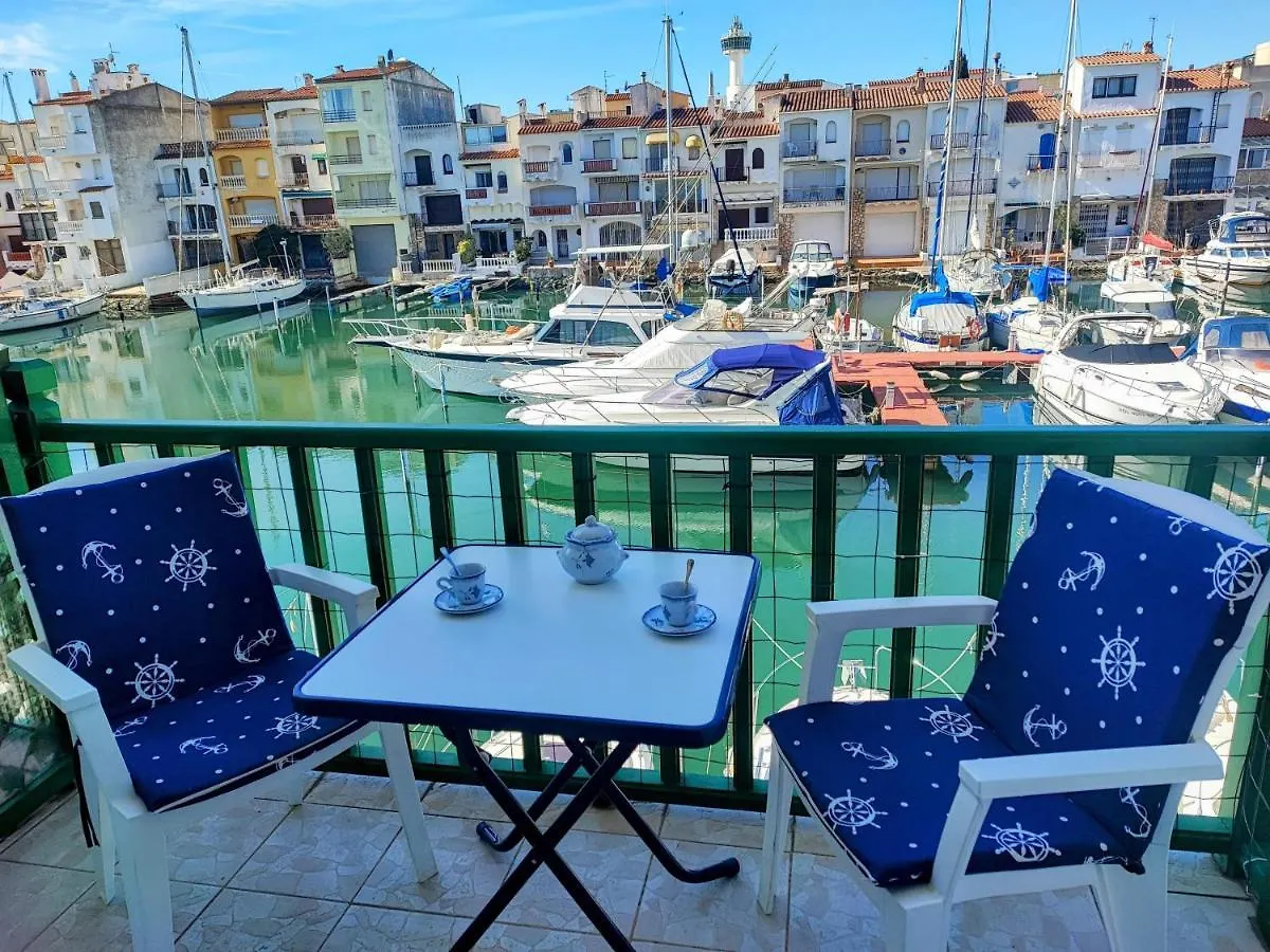 Port Ducal A102 Apartman Empuriabrava